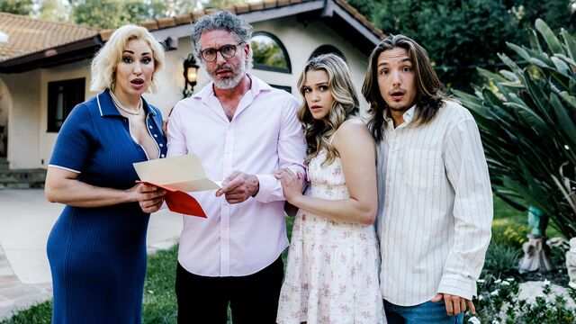 Mommy with big milkings had a family style threesome